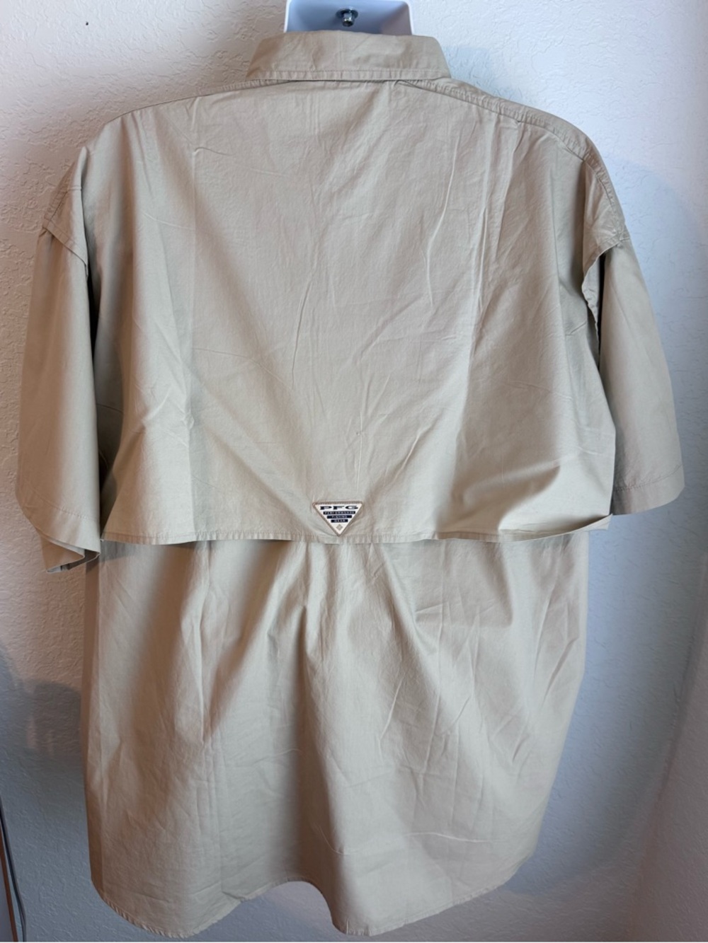 Men’s Columbia Short-Sleeve Fishing Shirt - Picture 2 of 5